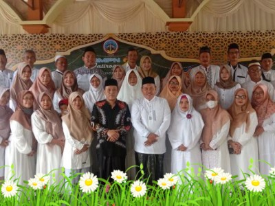 Dewan Guru & TAS bersama Kepala Sekolah dan Pembicara