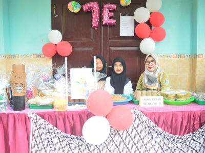 Lapak Bazar Kelas 7E